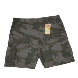 Wrangler Men Cargo Shorts Size 46 New with Tags Camouflage